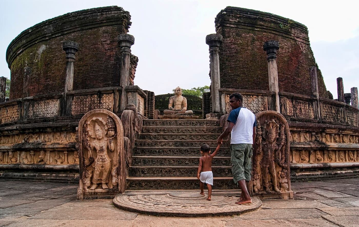 Complete Island 11-Day Circuit in Sigiriya
